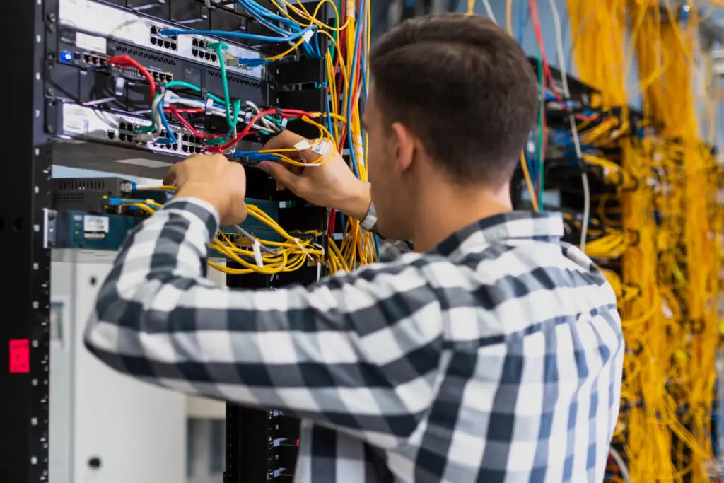 Seamless Migration and Virtualization for Enhanced Database Performance